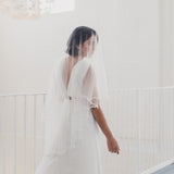 Soft drop veil with narrow lace edge & crystal droplets | ISADORA