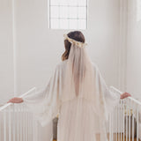 WISDOM | Soft tulle half halo veil