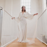 WISDOM | Soft tulle half halo veil