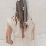 LILA | Single tier veil with 3D flowers