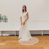 LUNA | Soft drop veil with Chantilly lace edge