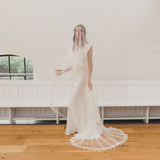 LUNA | Soft drop veil with Chantilly lace edge