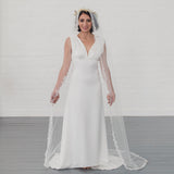 WILLOW | Soft single tier veil with leaf lace edge