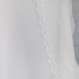 WILLOW | Soft single tier veil with leaf lace edge