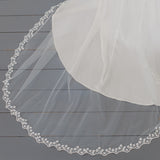 WILLOW | Soft single tier veil with leaf lace edge