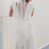 Soft drop veil with narrow lace edge & crystal droplets | ISADORA