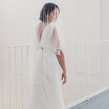 Soft drop veil with narrow lace edge & crystal droplets | ISADORA