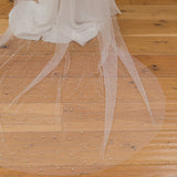 CATRINE | Single tier veil with pearls
