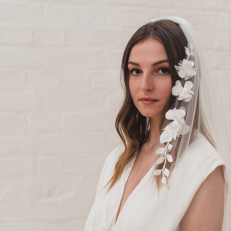 MAY | Soft single tier veil with 3D flowers and leaves
