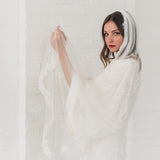 ISLA | Soft single tier veil with Chantilly lace edge